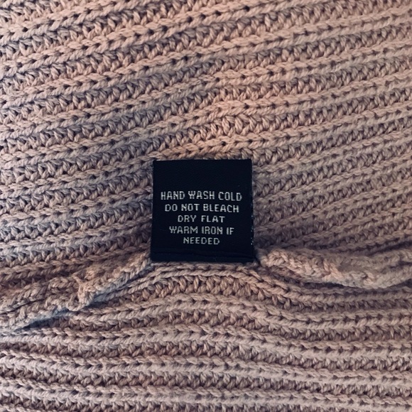 Moon & Madison Women’s Crew Neck Sweater with back lace up detail size XL in EUC - Picture 13 of 13